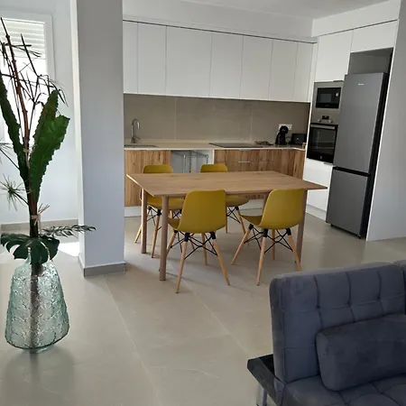 Montiel Apartament *